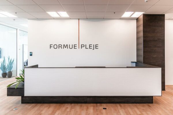 Formue pleje desk til kontoret